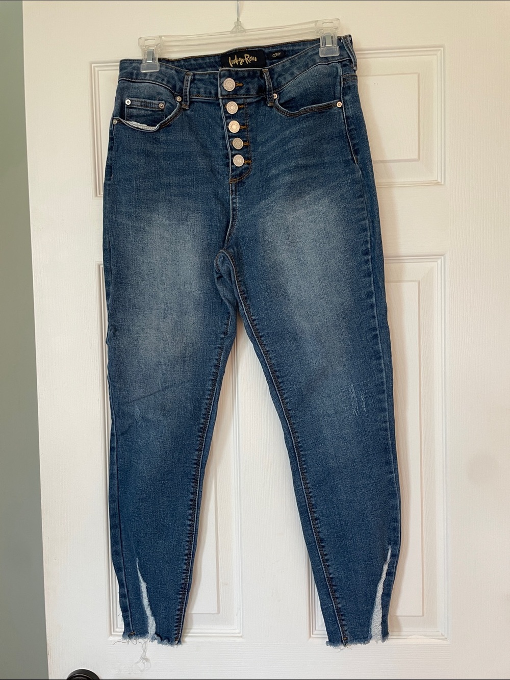 High-Rise Button-Fly Women’s Jeans - 11/29